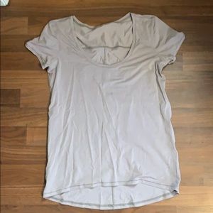 Lululemon dark chrome tee size 6